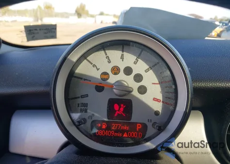 2010 Mini Cooper из США, поврежденный, VIN WMWML3C53ATX37918